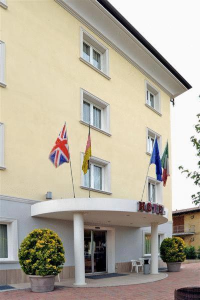 Hotel Arthur Solignano Nuovo ภายนอก รูปภาพ