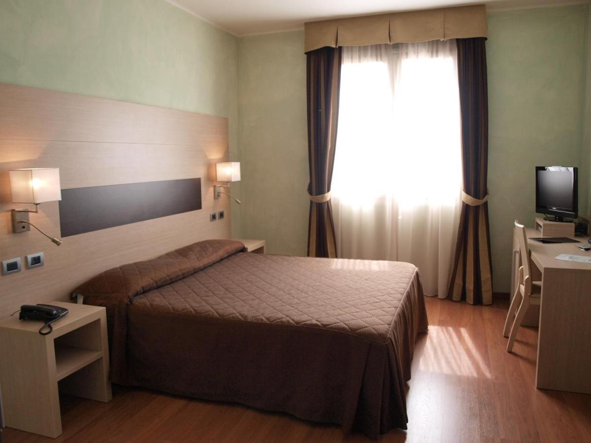 Hotel Arthur Solignano Nuovo ภายนอก รูปภาพ